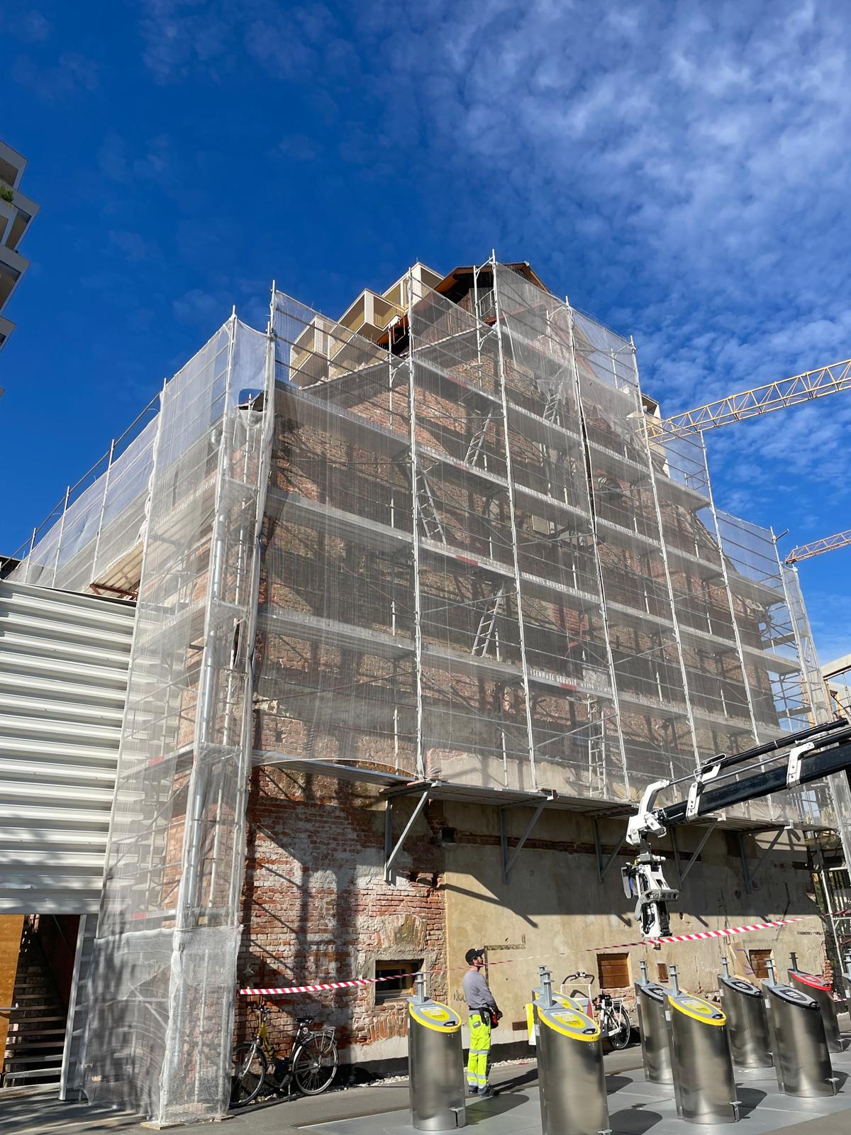 WhatsApp Image 2025-10-09 at 11.25.08 (2)